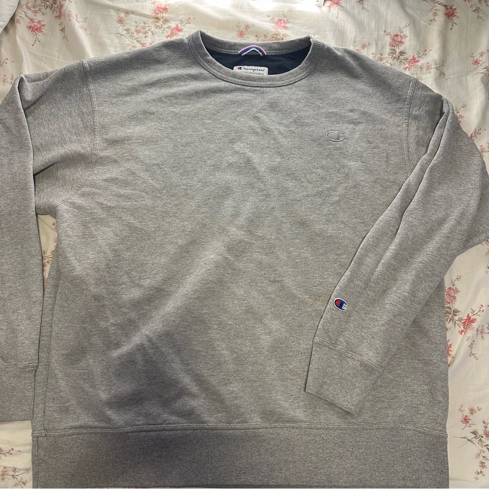 Champion Men's Crewneck in Light Gray